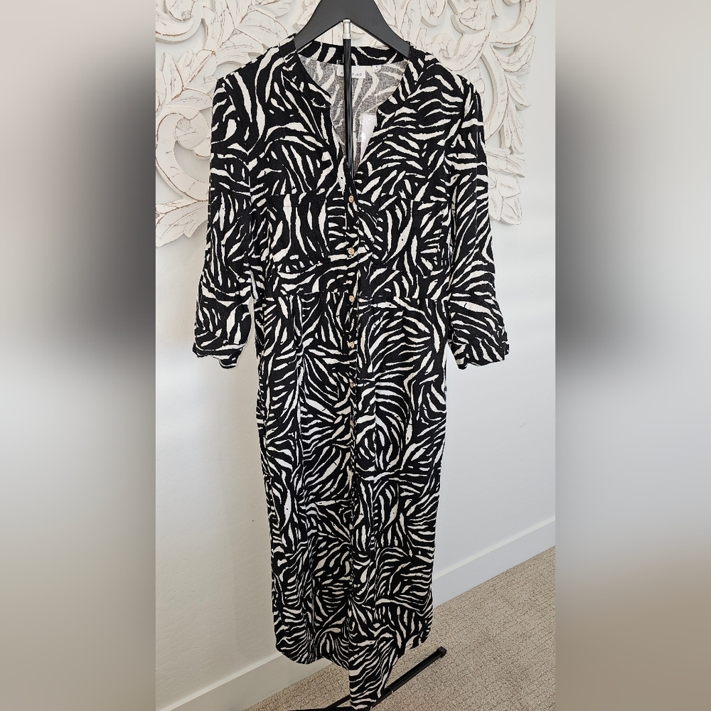NWT Zebra Printed 3/4 Roll Sleeve Button Front Midi Shirt Dress Women's Sz Small